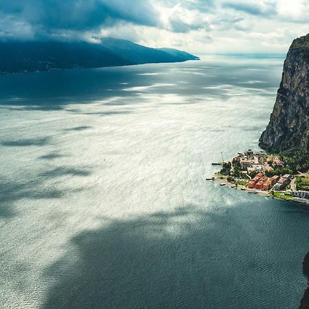 Antica Casa Alboletta - Appartamento Frida Kahlo Riva del Garda Dış mekan fotoğraf