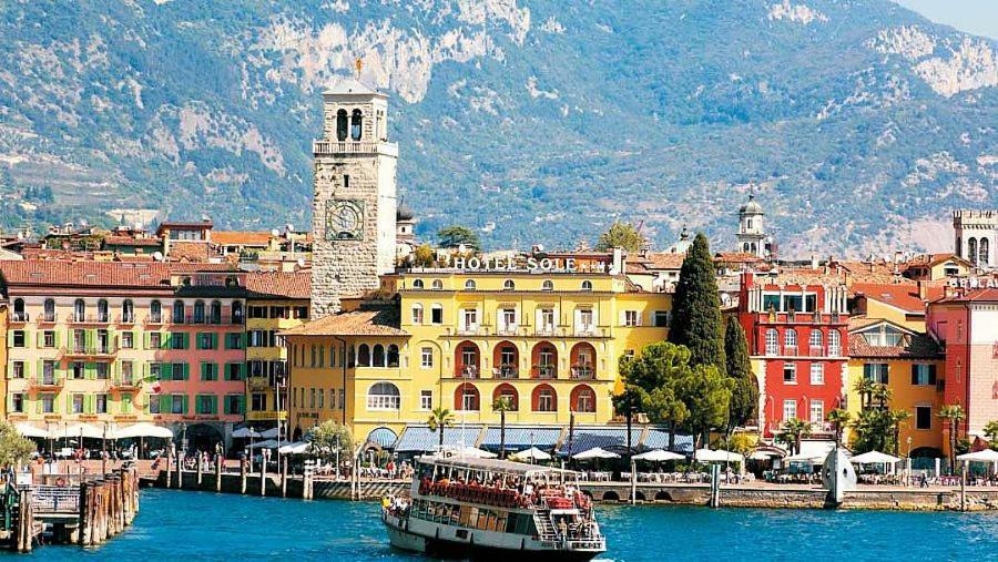 Antica Casa Alboletta - Appartamento Frida Kahlo Riva del Garda Dış mekan fotoğraf
